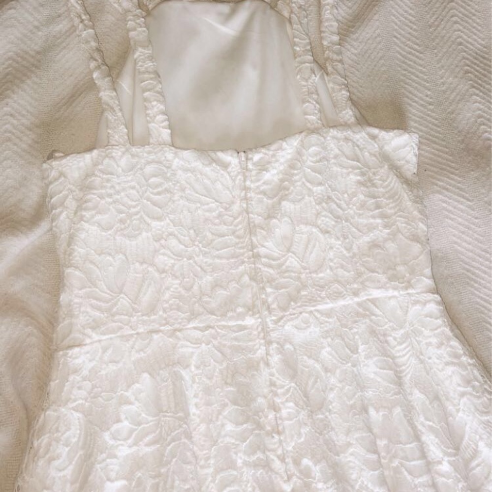 women’s formal dress